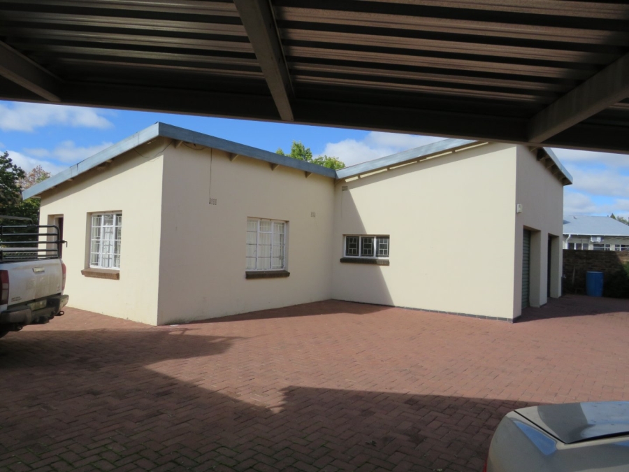 4 Bedroom Property for Sale in Colesberg Northern Cape